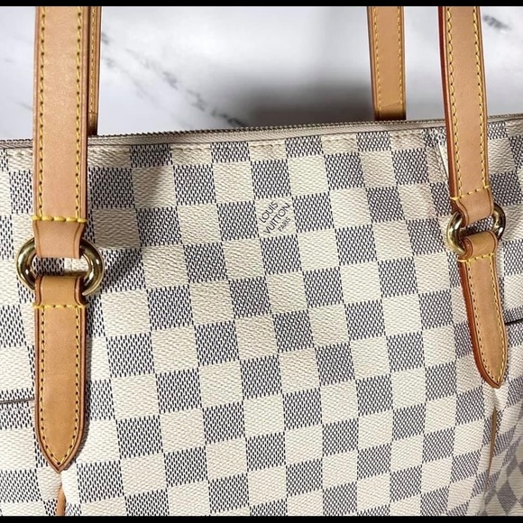 SOLD Authentic Louis Vuitton Totally MM Azur - Picture 8 of 15